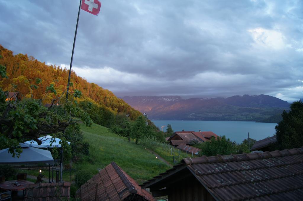 B&B Schoenoertli Gunten Екстериор снимка